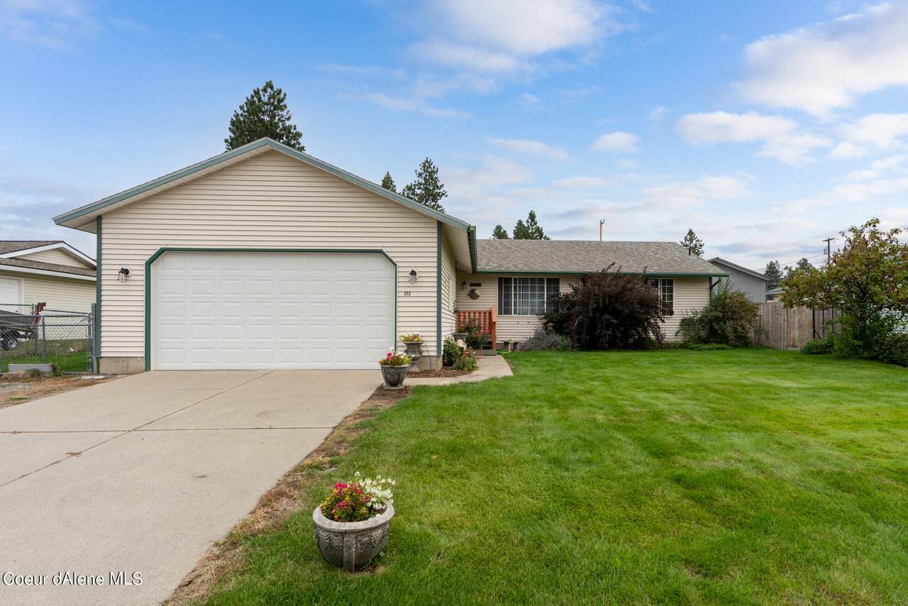 202 14TH Ave - Photo 1