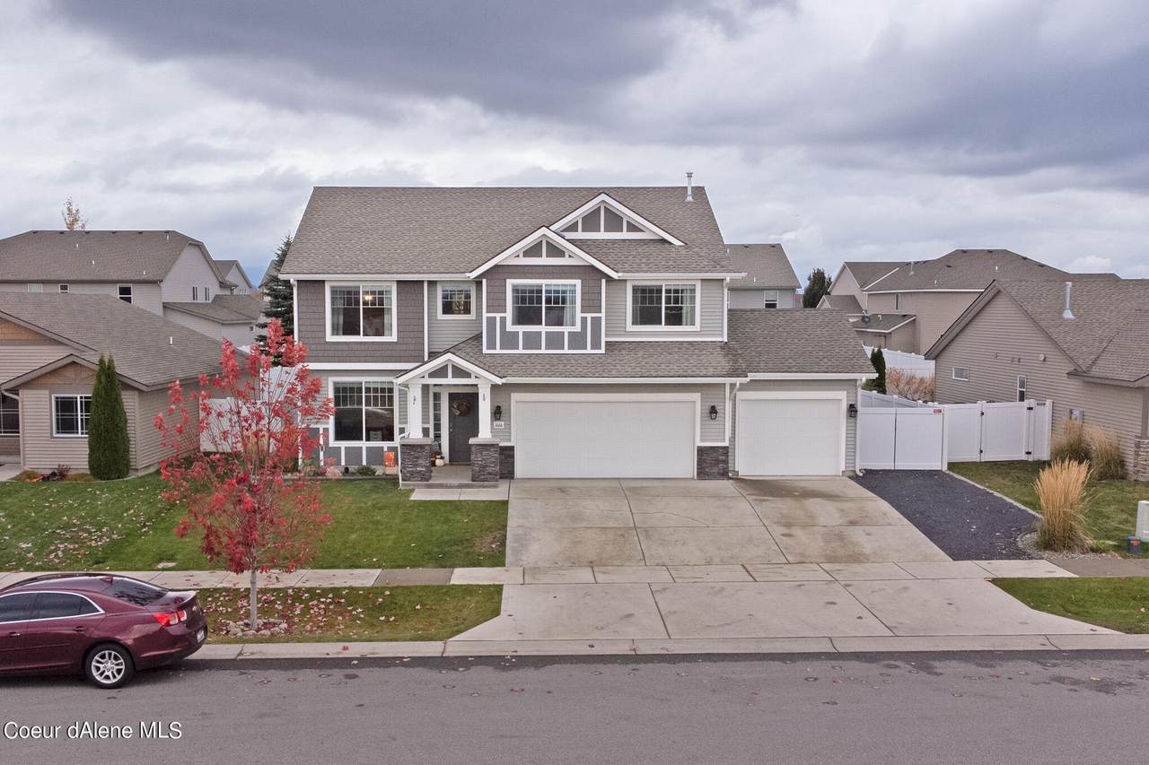 1666 Freeland Dr - Photo 1