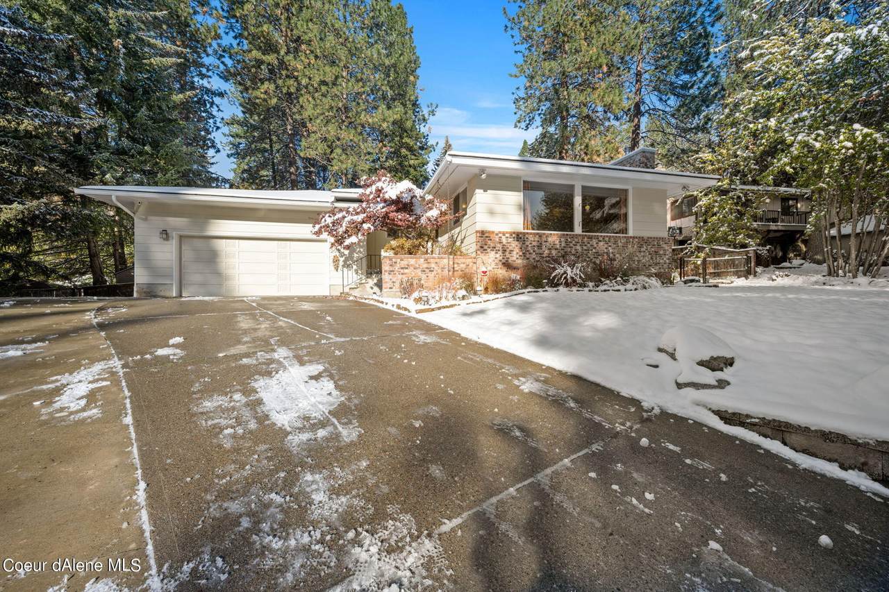 2015 Crestline Dr - Photo 1