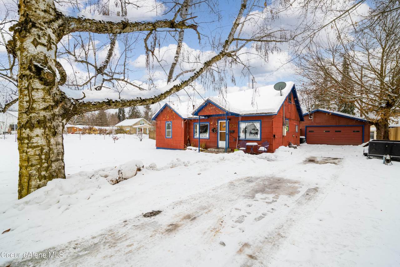 504 Walnut Ave - Photo 1
