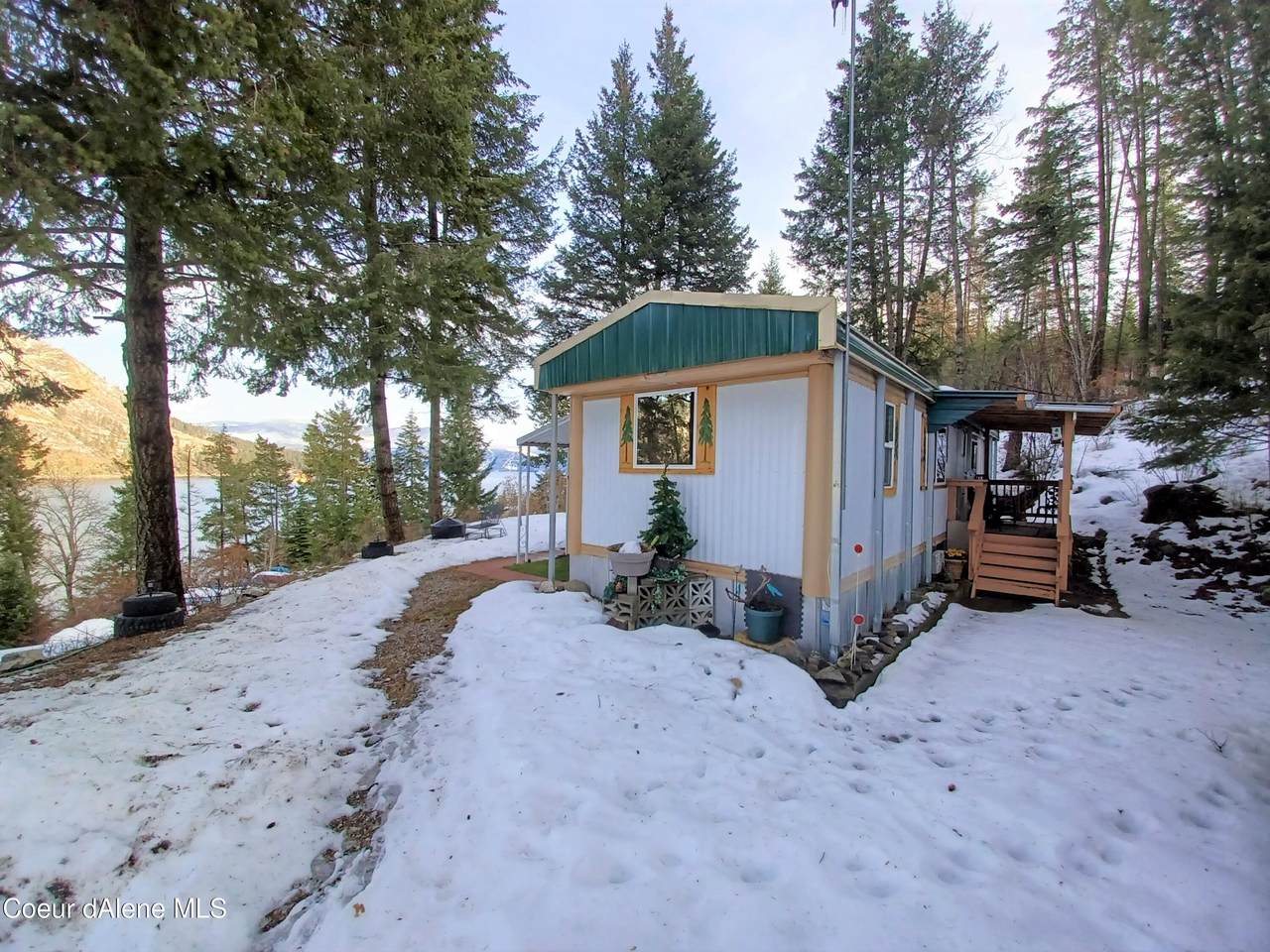 17530 Skippers Ct - Photo 1