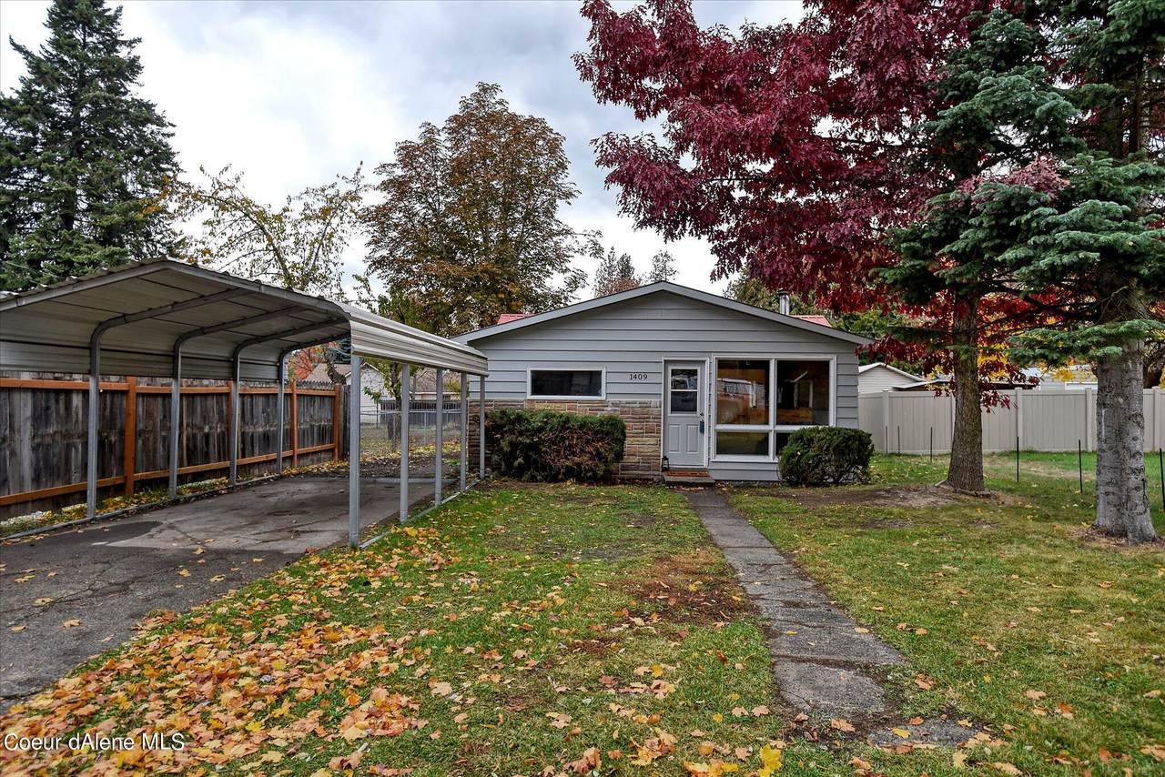 1409 13TH St - Photo 1