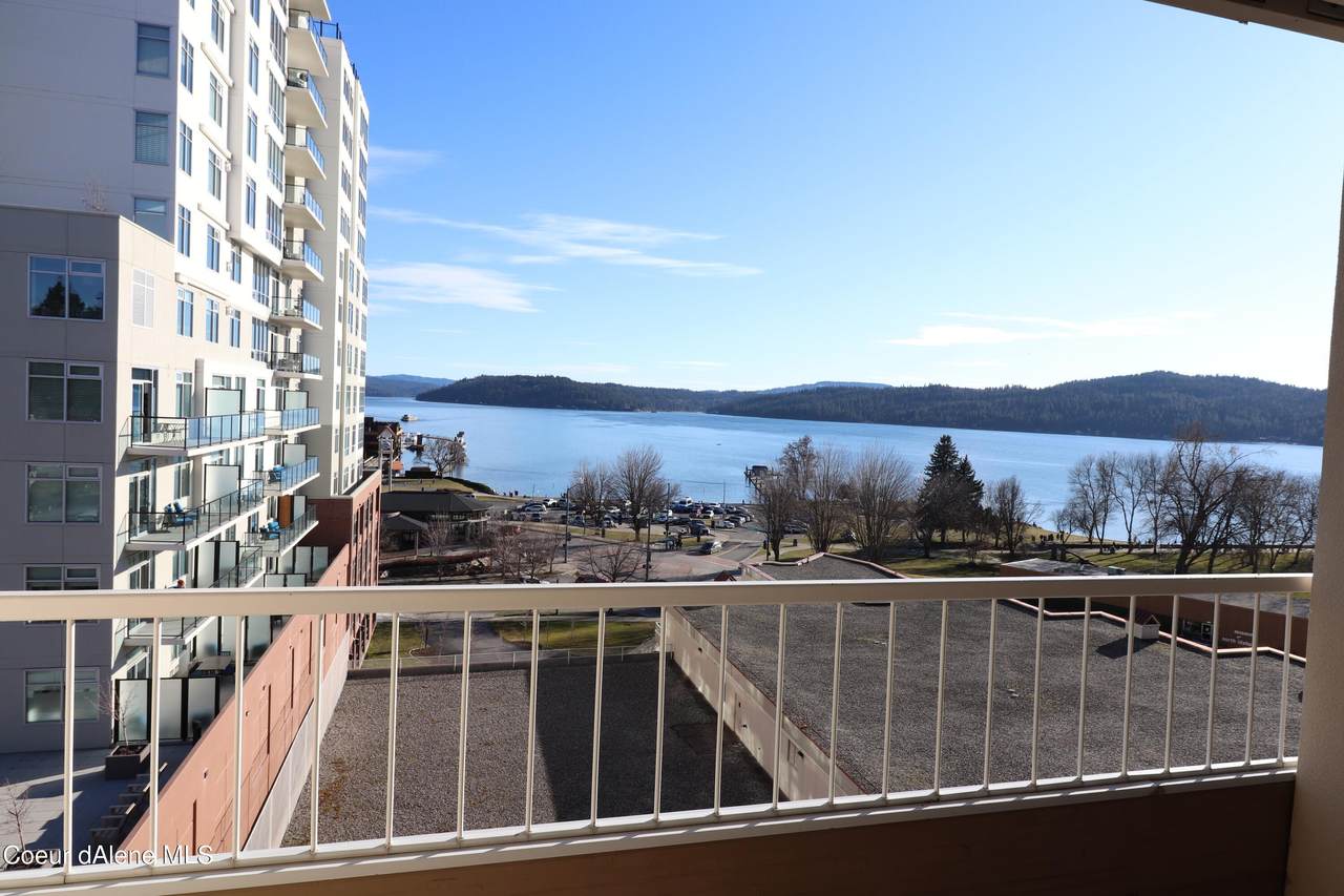 301 1st St - Photo 1