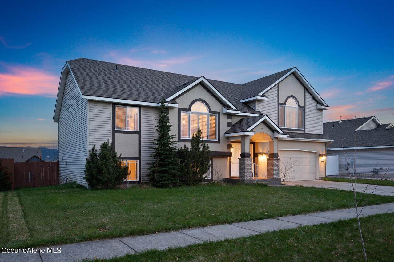 1347 Stoneybrook Loop - Photo 1
