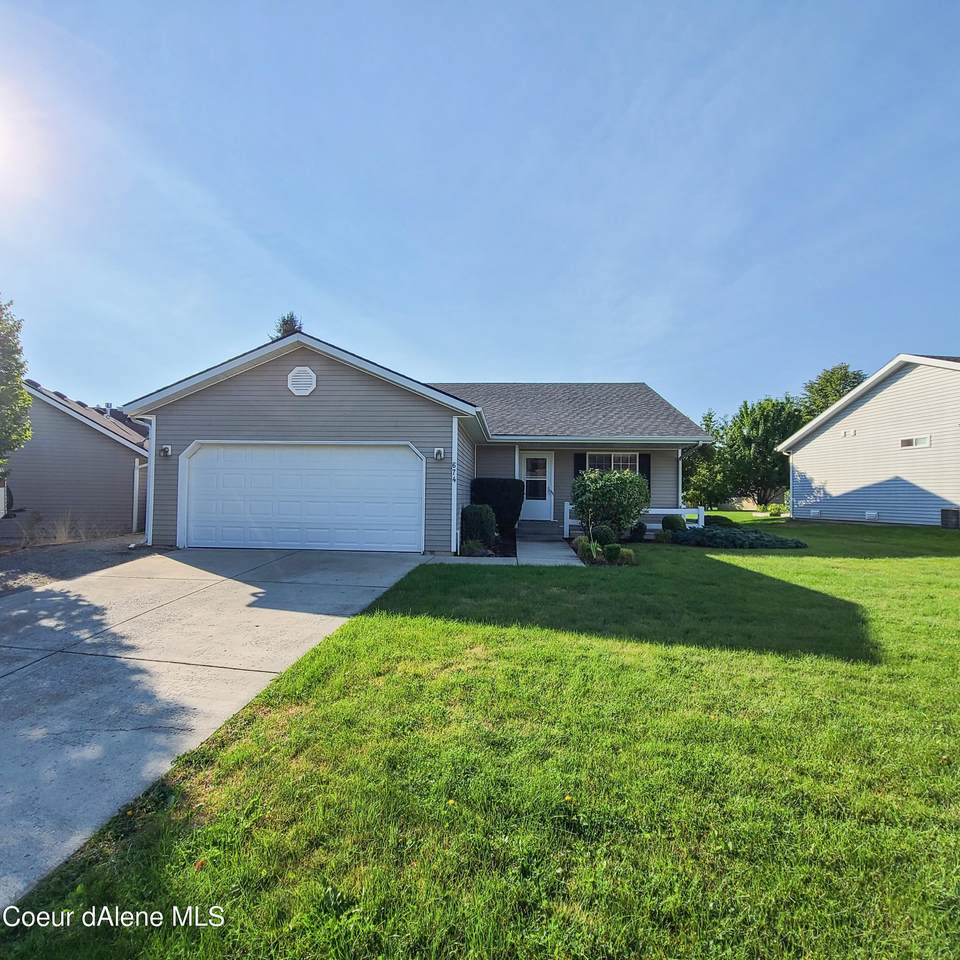 674 Combine Way - Photo 1