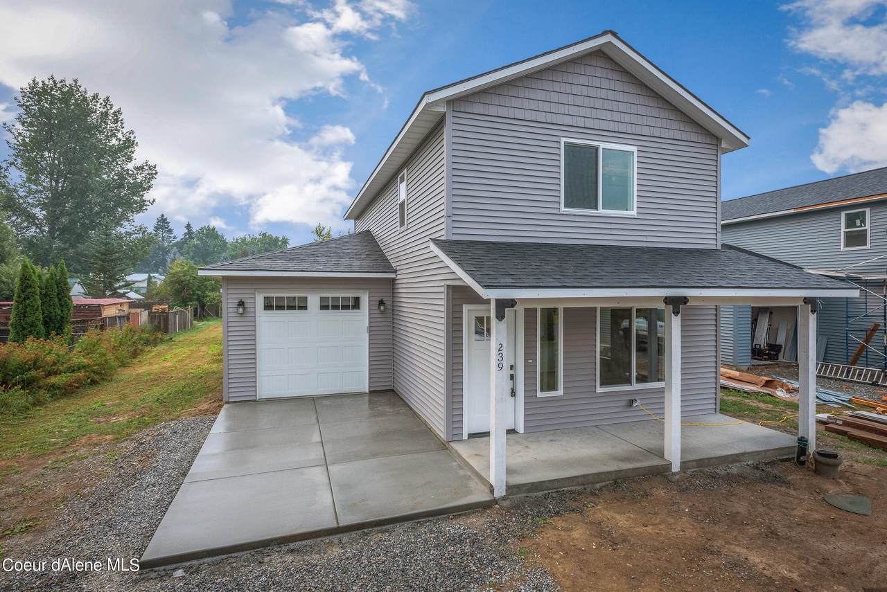 239 4th St - Photo 1