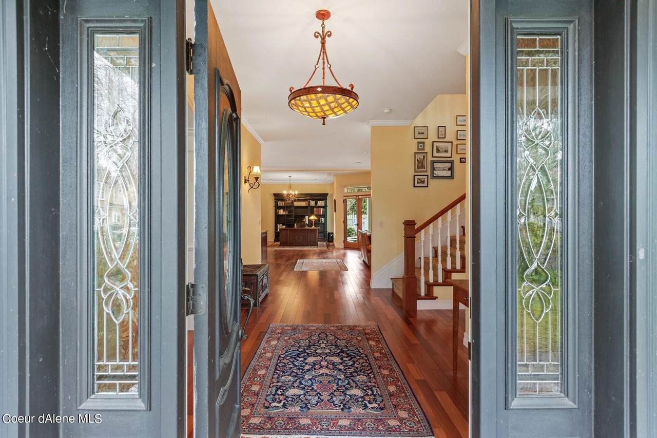 320 Forest Dr - Photo 1