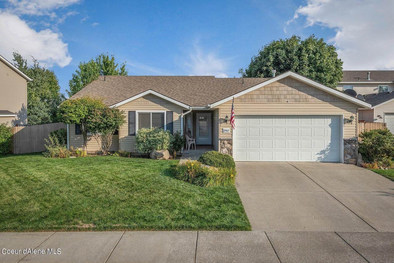 2502 Warwick Ct - Photo 1