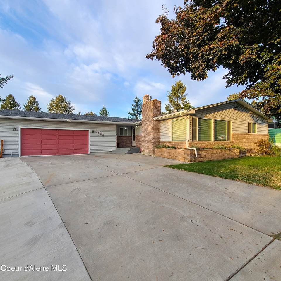 2605 Willow Drive - Photo 1