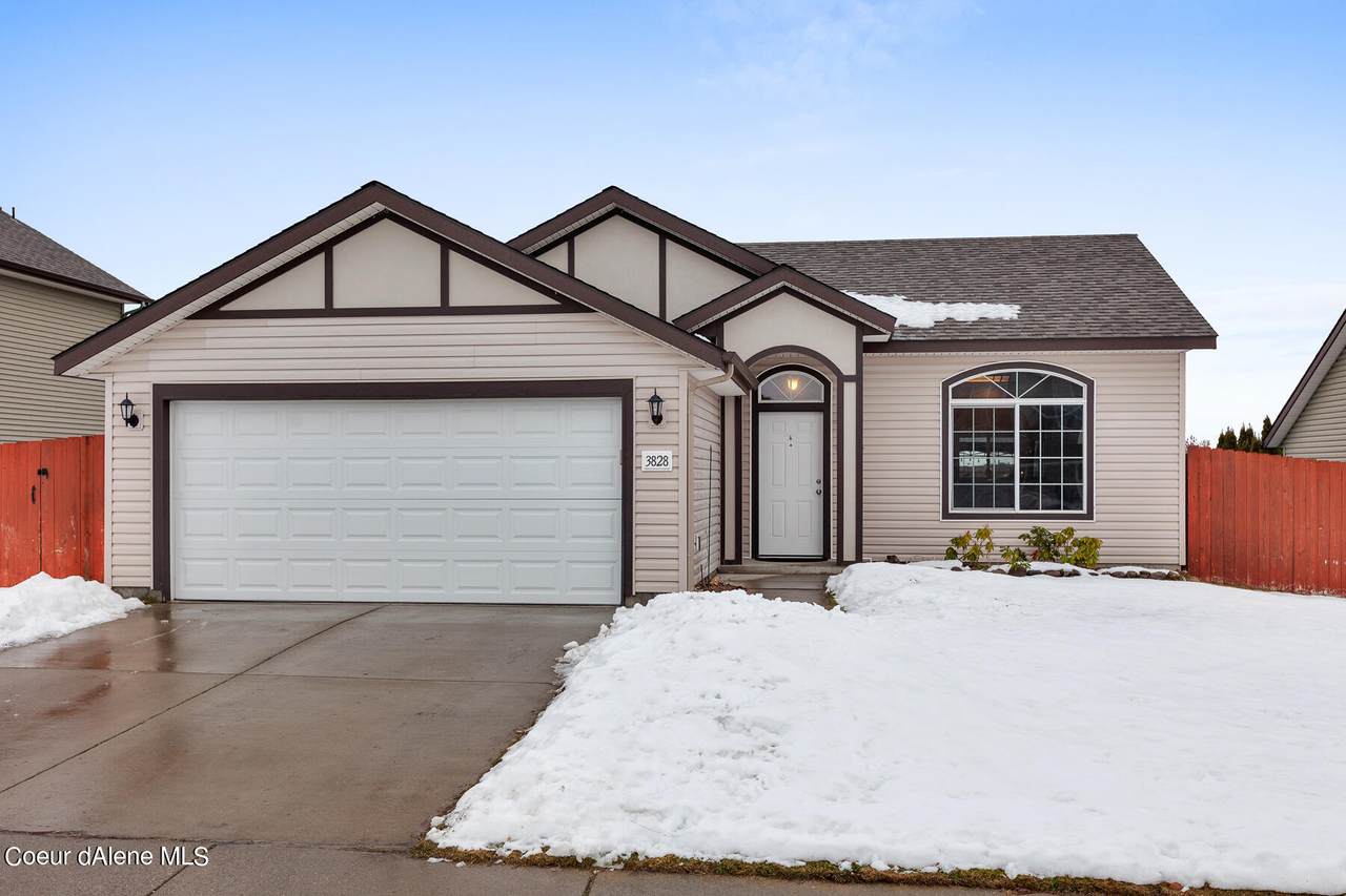3828 Sharpshin Dr - Photo 1