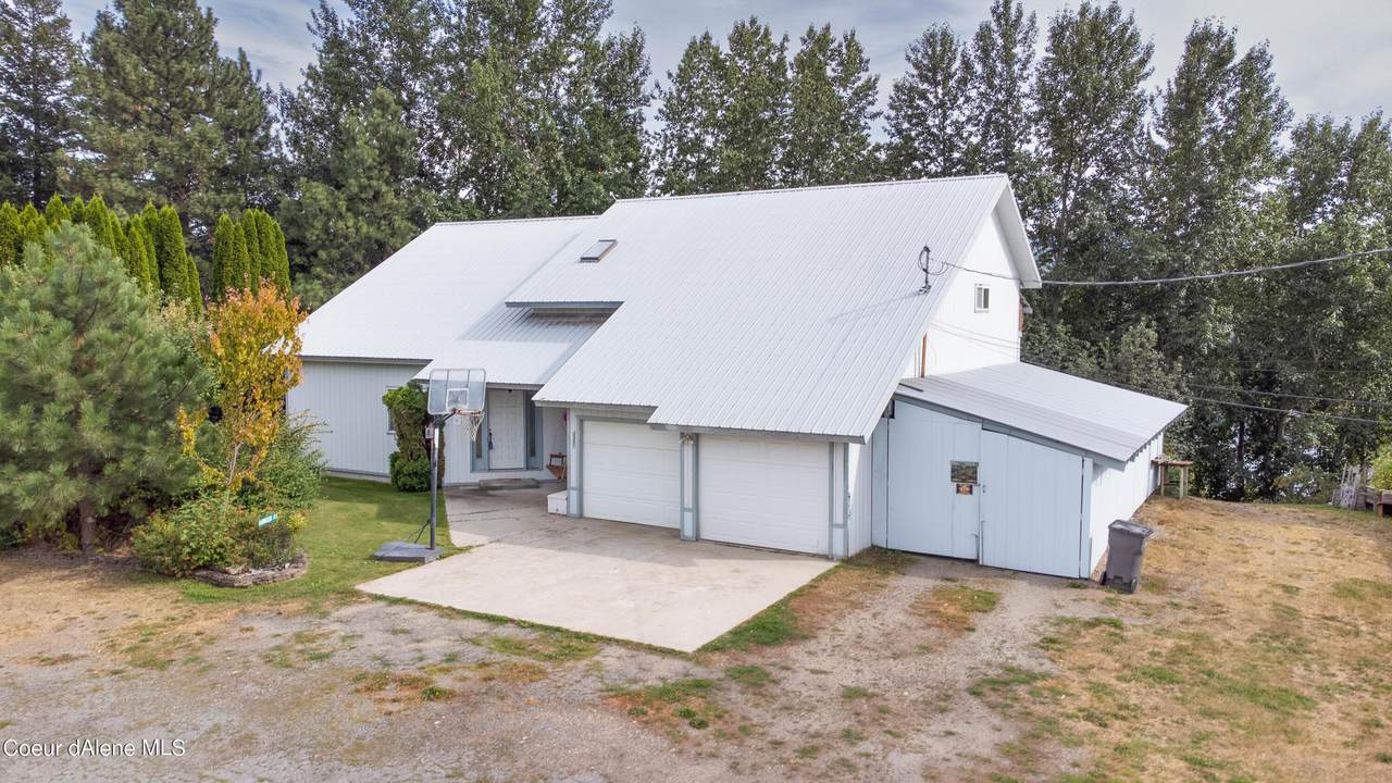 3350 Highway 2 - Photo 1