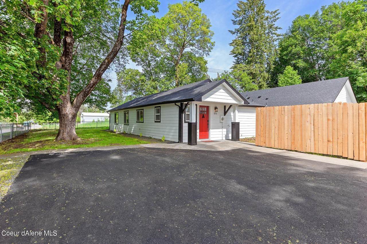 1573 Orchard Ave - Photo 1
