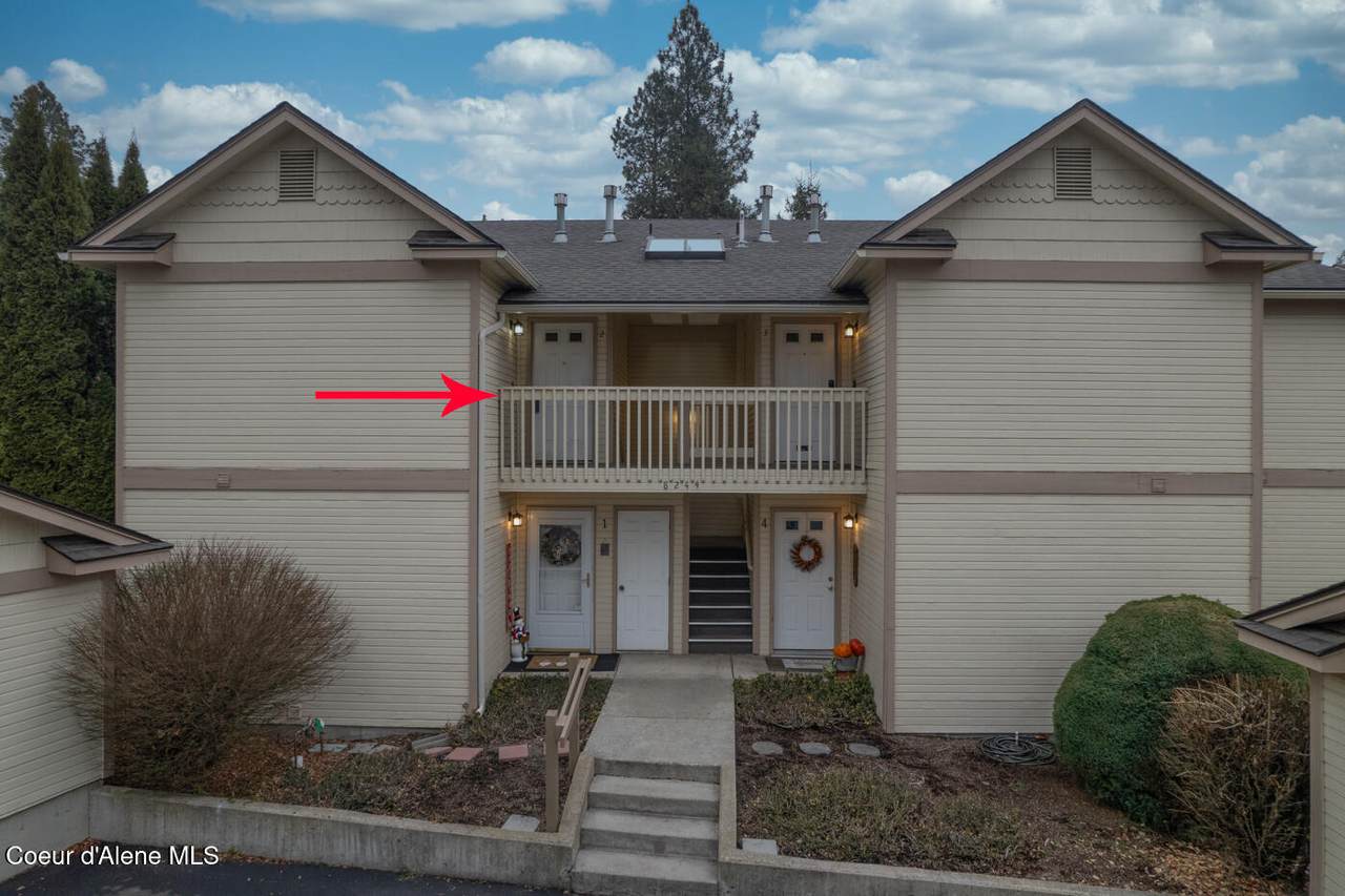 8244 Ridgewood Dr - Photo 1
