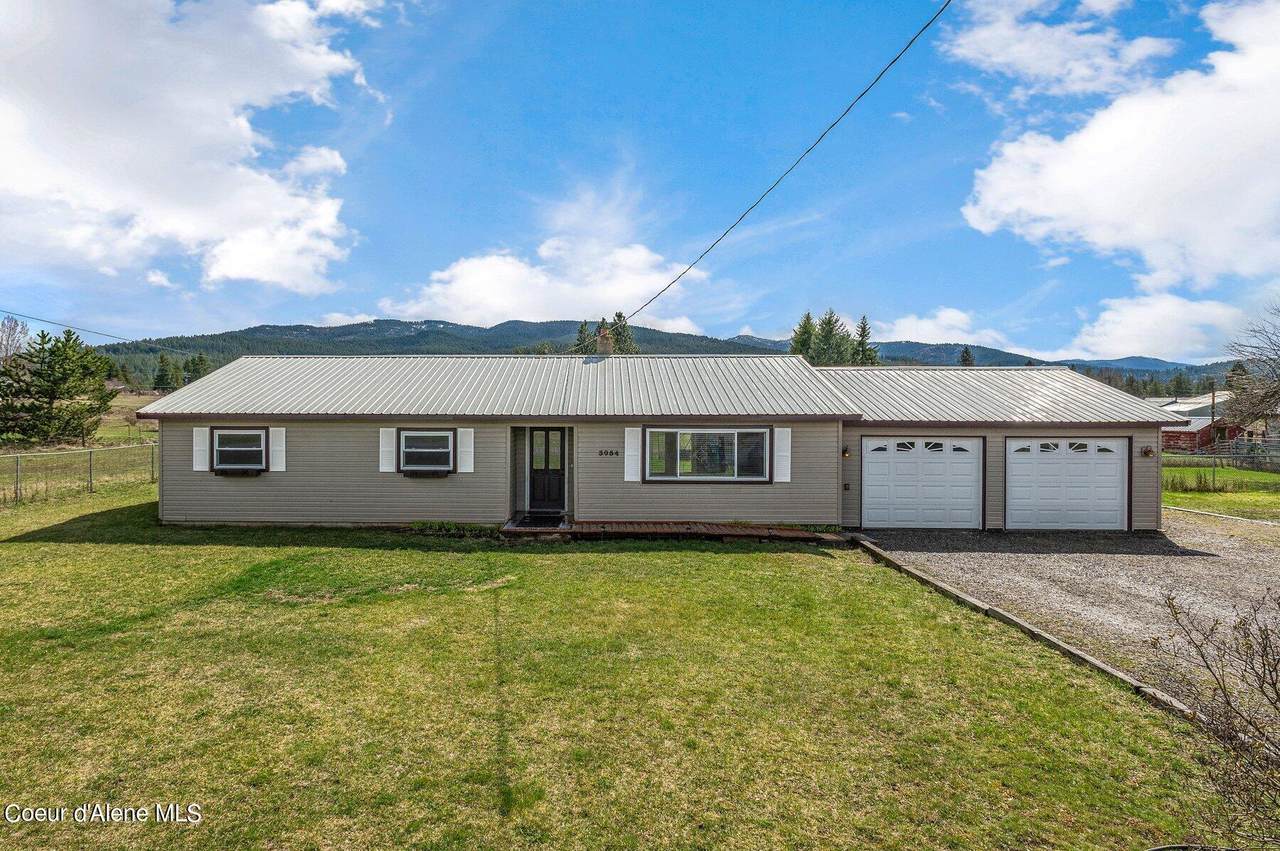 3054 Riverbend Ave - Photo 1