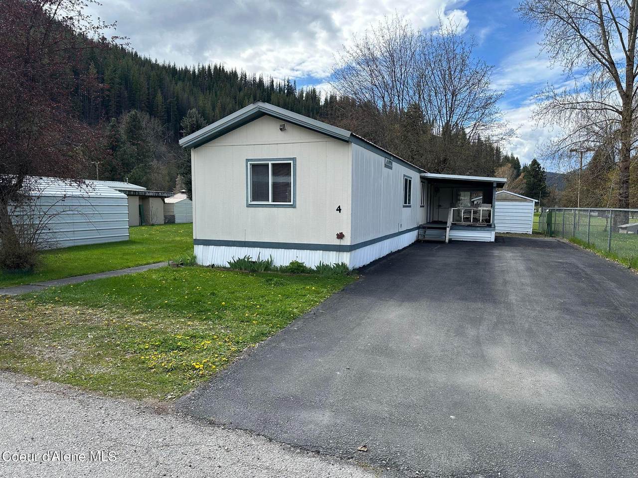 1600 Yellowstone Ave - Photo 1