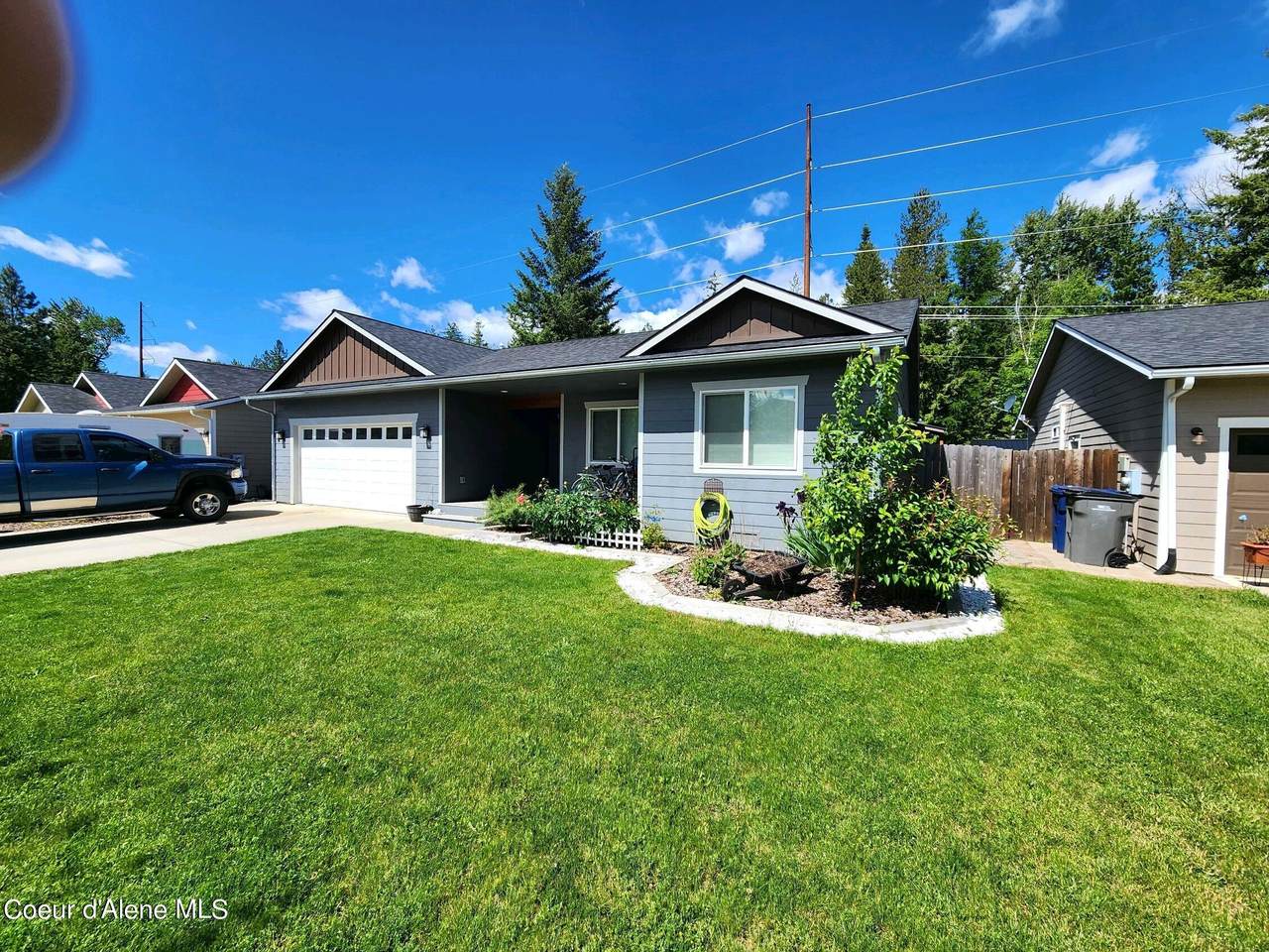 1109 Honeysuckle Ave - Photo 1