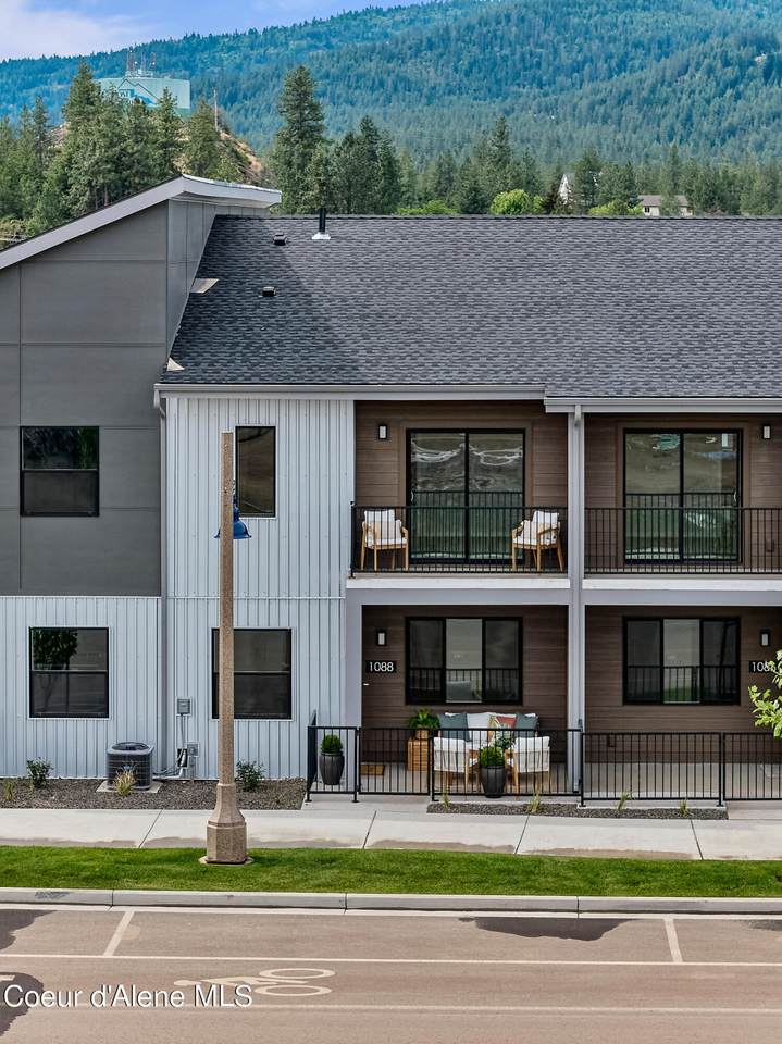 1088 4th Avenue - Photo 1