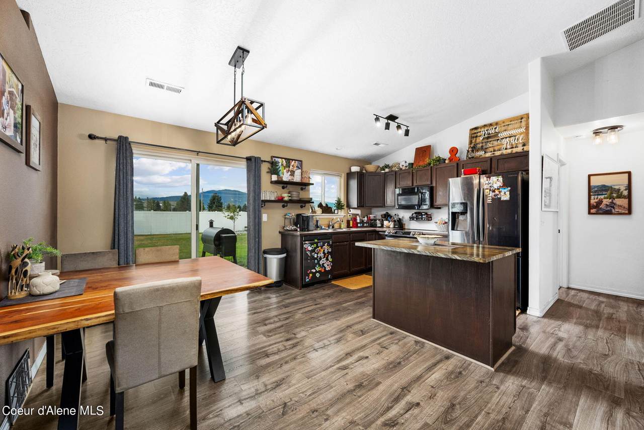 2180 Knapp Dr - Photo 1