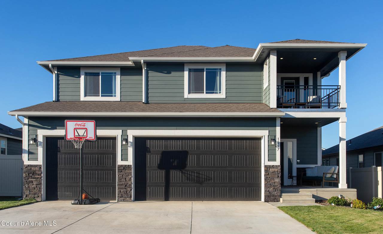 1257 Allenby Ave - Photo 1