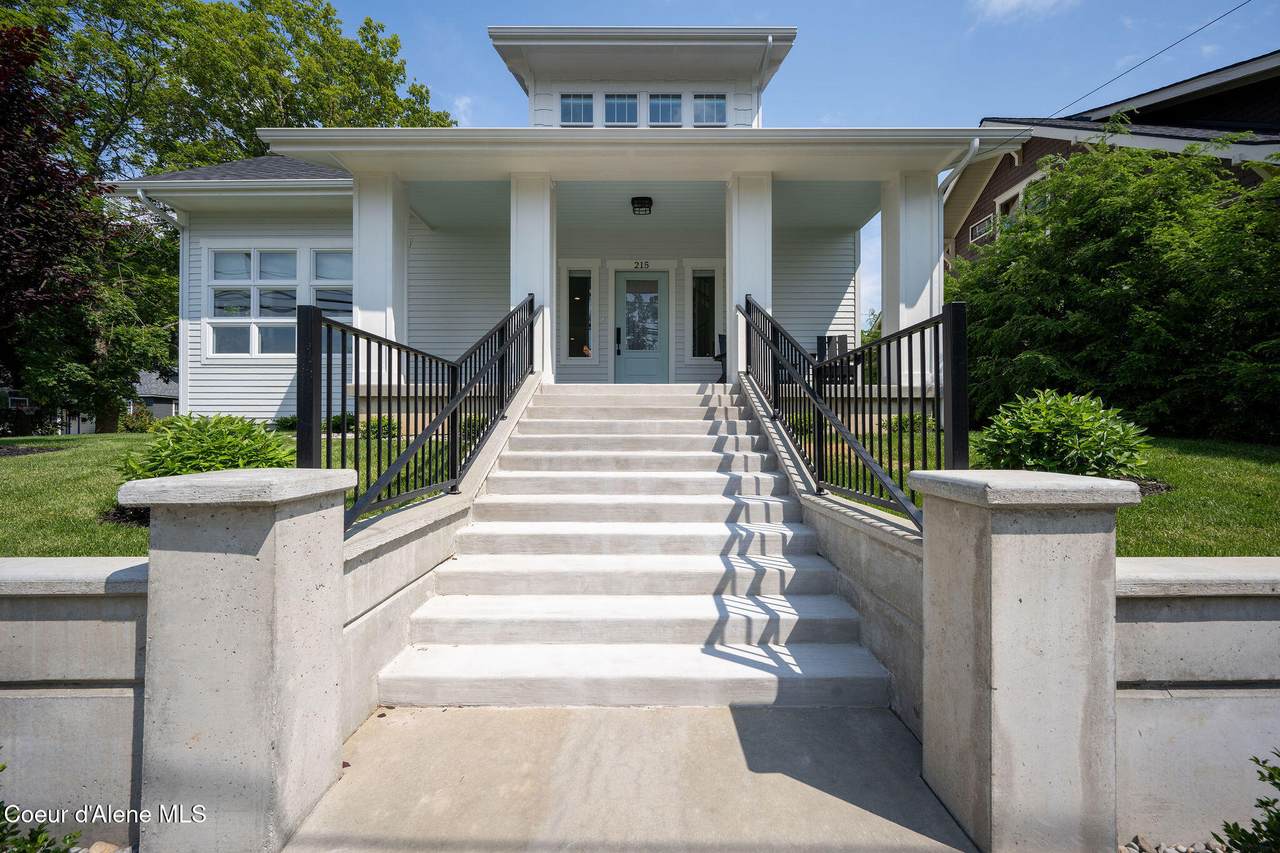 215 Foster Ave - Photo 1