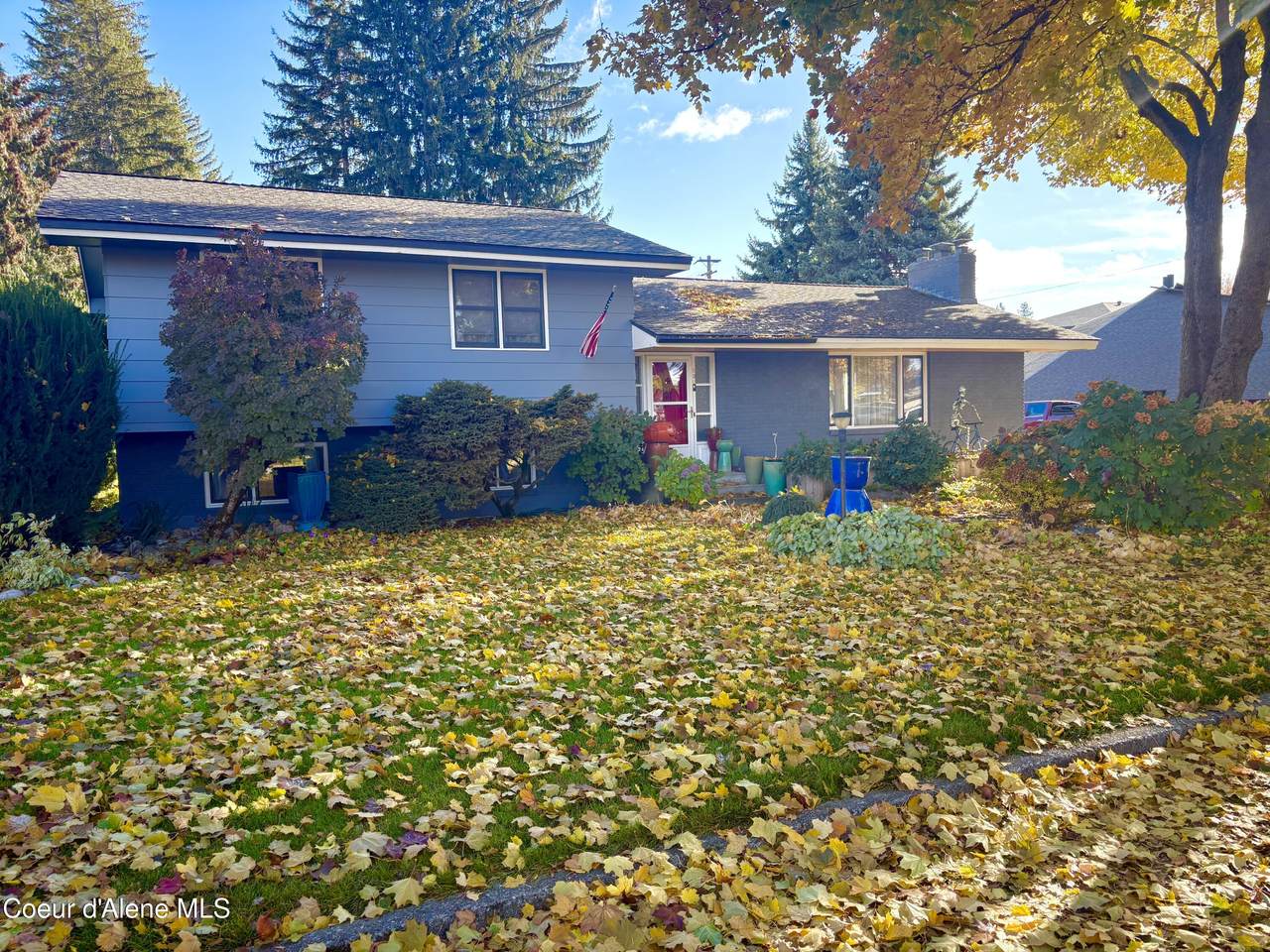 830 17th St - Photo 1