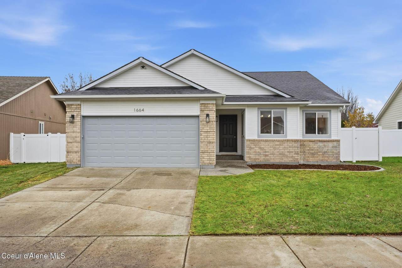 1664 Durham Dr - Photo 1