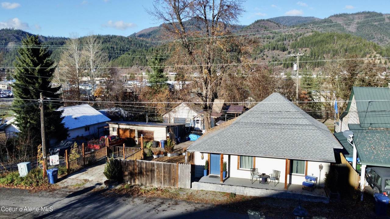 124 Idaho Ave - Photo 1