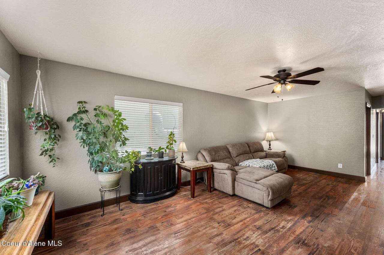 164 Hilgren Ave - Photo 1