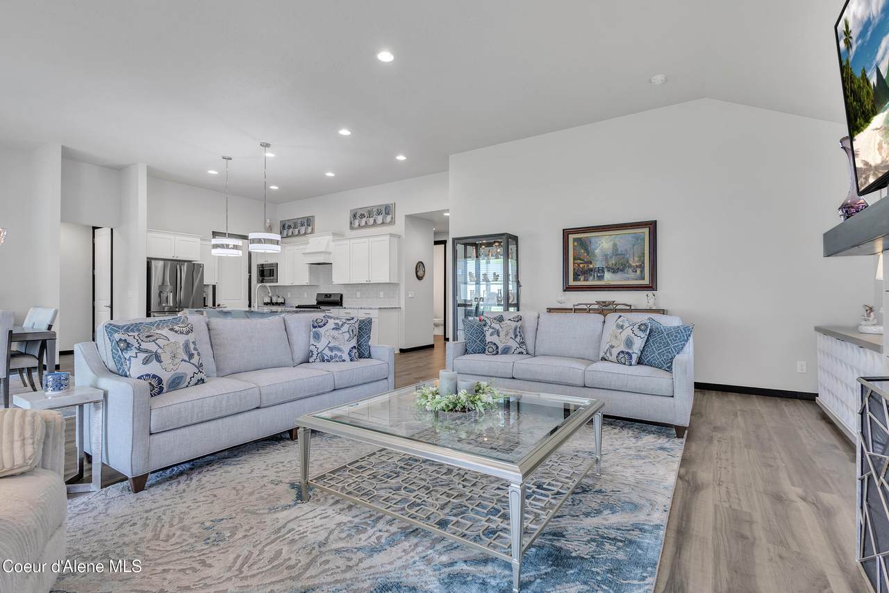 6969 Freestyle Dr - Photo 1