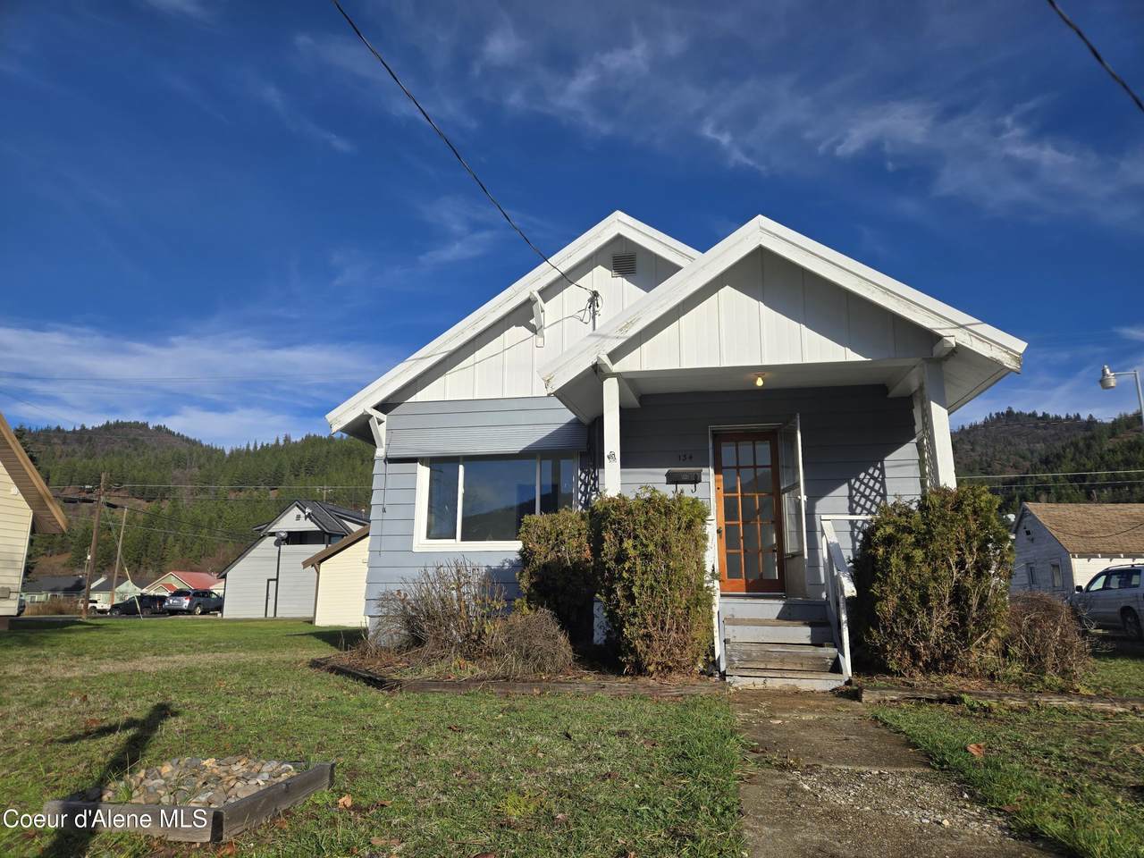 134 Riverside Ave - Photo 1