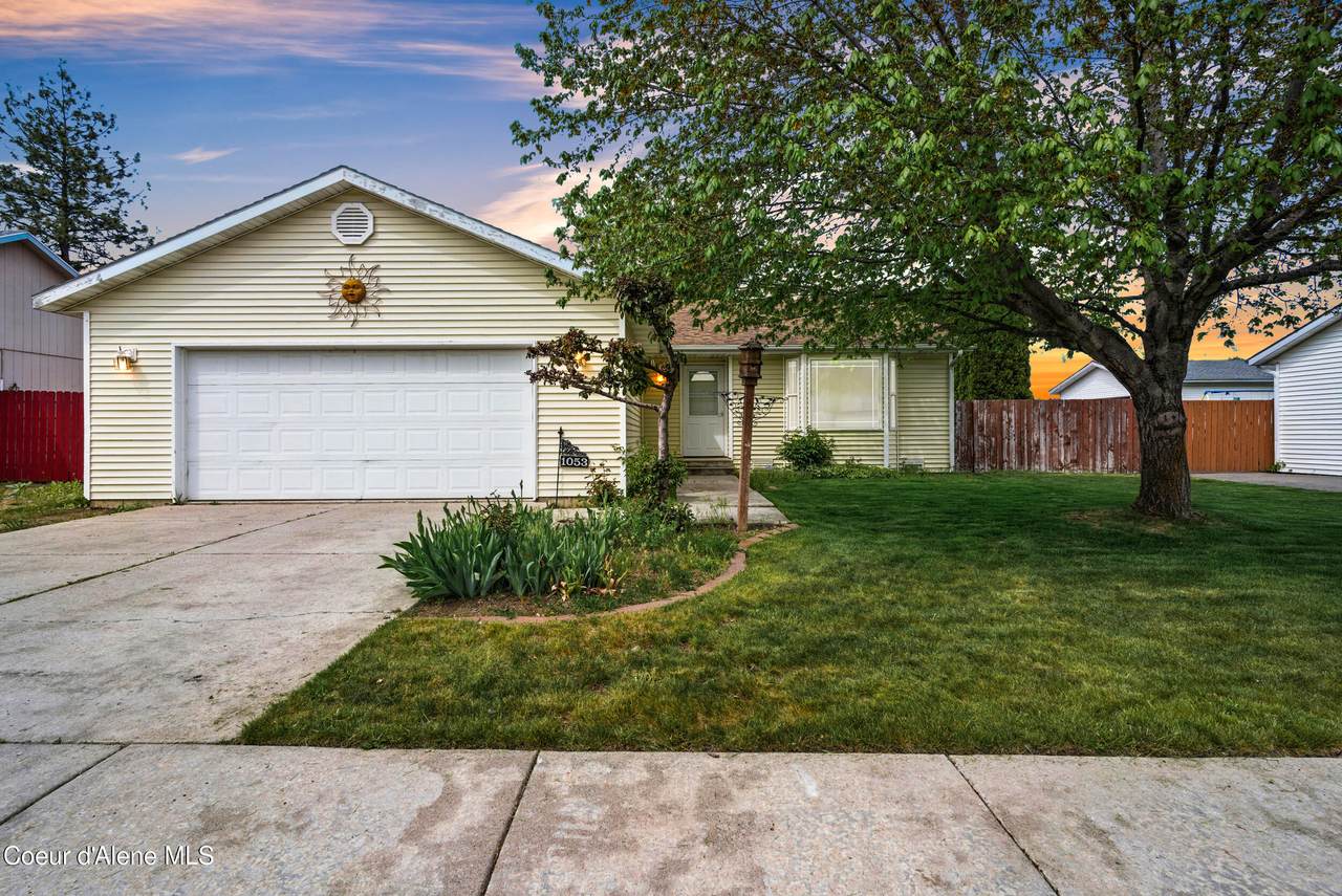 1053 Heron Avenue - Photo 1