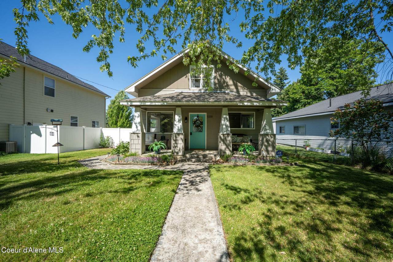 1215 A St - Photo 1