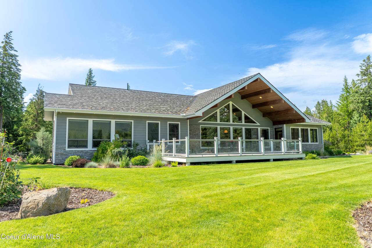 893 Pinnacle - Photo 1