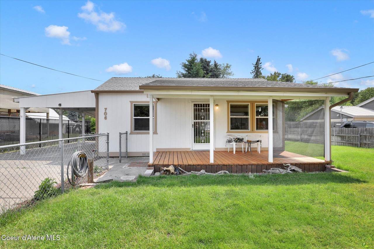 706 Davidson Ave - Photo 1