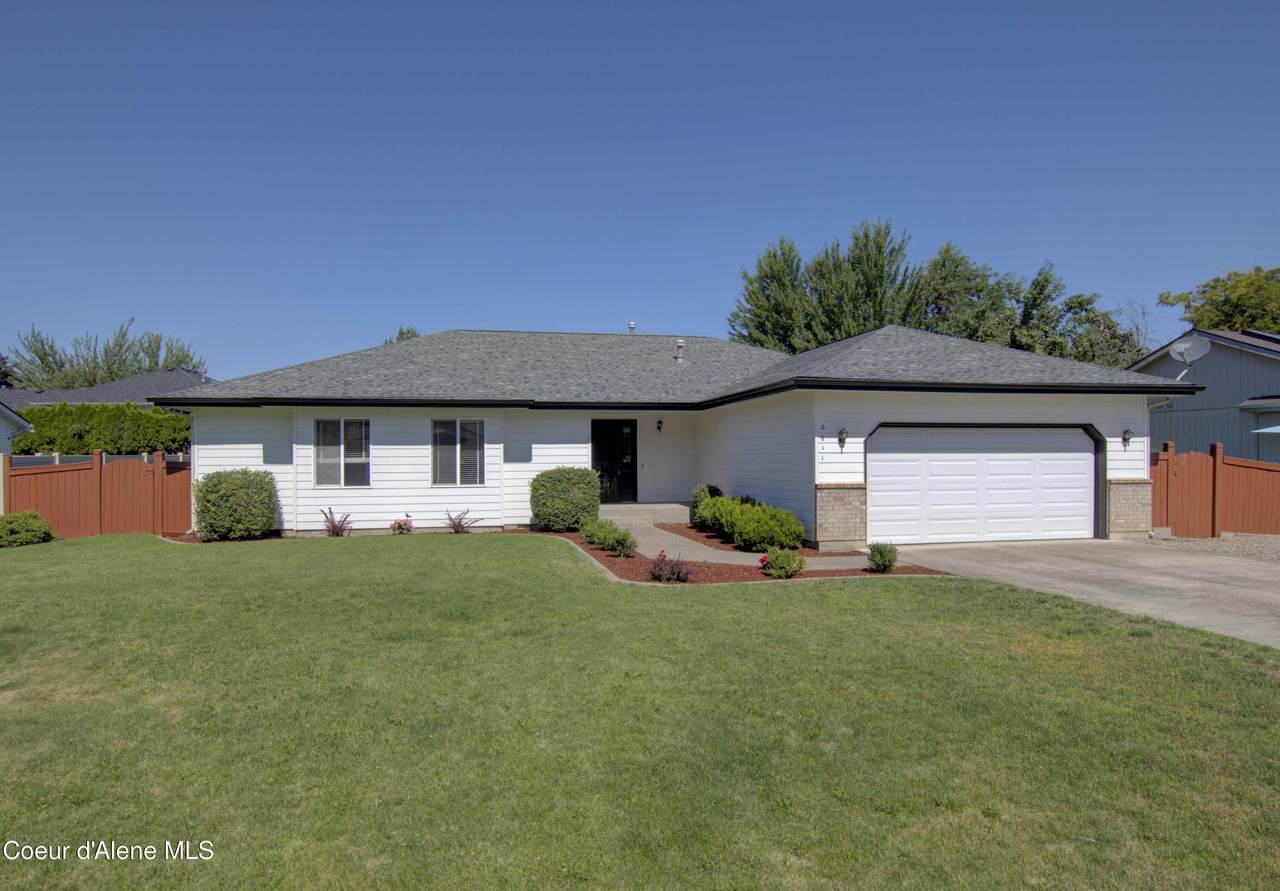 8611 Maple St - Photo 1