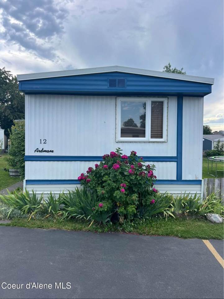 731 Elm Rd - Photo 1