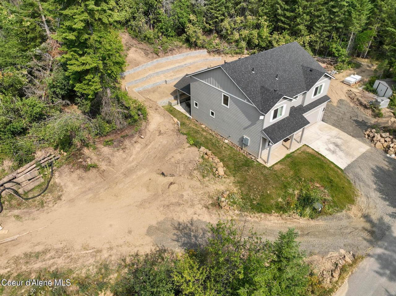 21714 Lakeview Dr - Photo 1