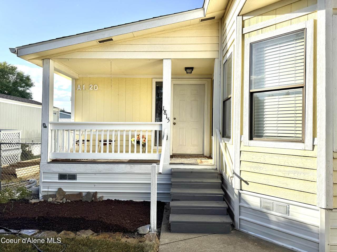 1815 Dartmouth Cir - Photo 1