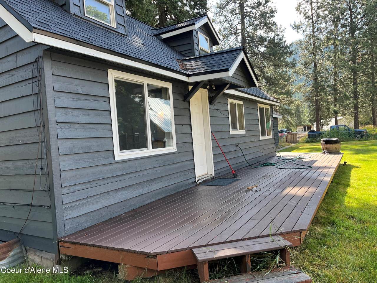 109 Railroad - Photo 1