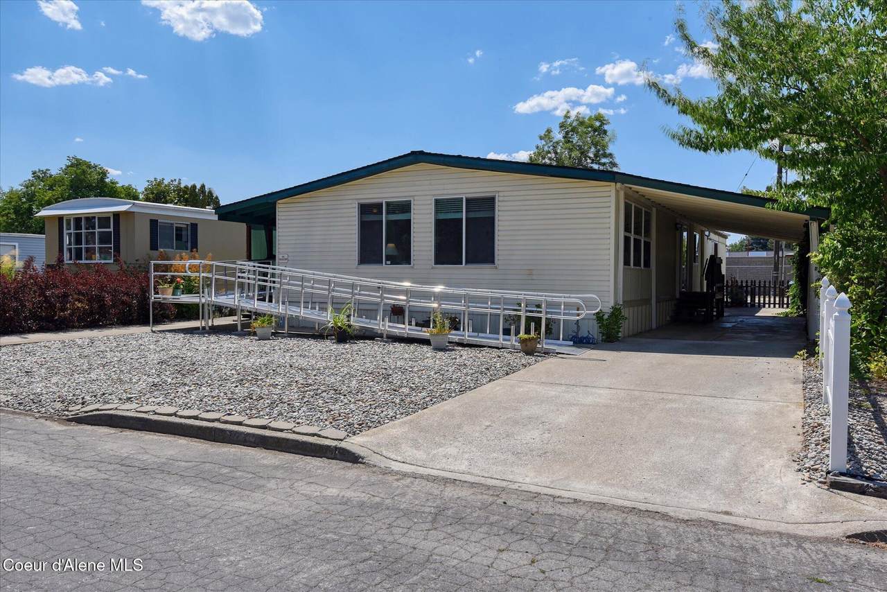2811 Carriage Ct - Photo 1