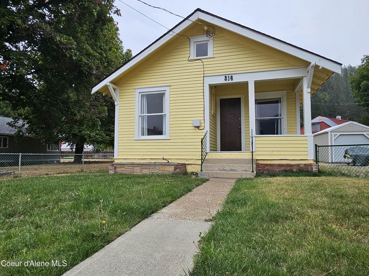 316 Mission Ave - Photo 1