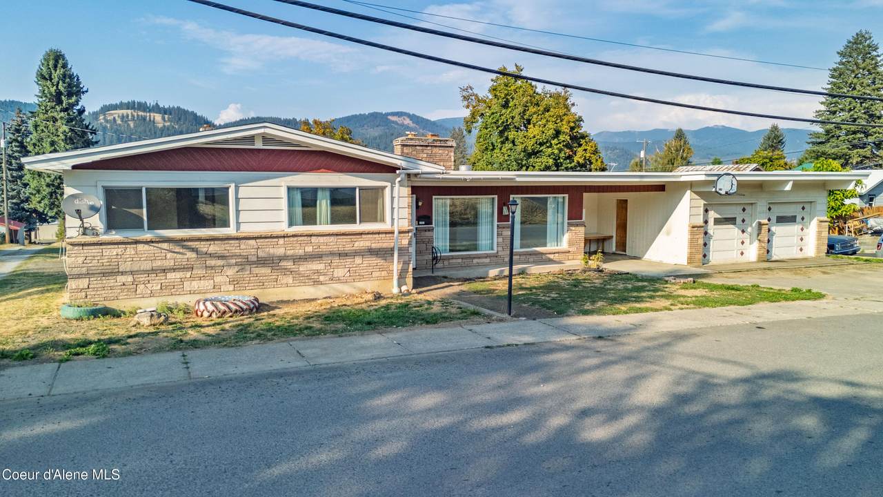 1402 Jefferson Ave - Photo 1