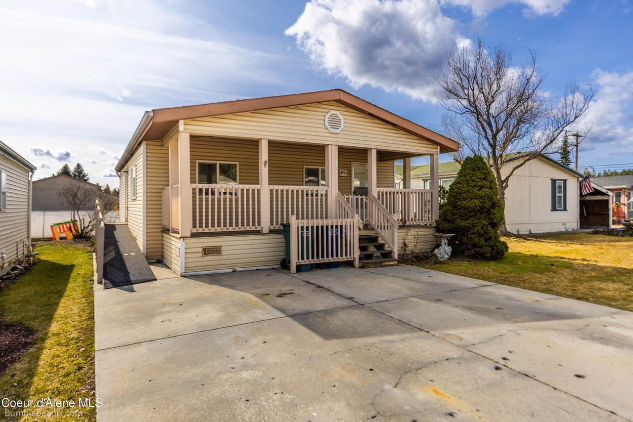4954 Cougar Cir - Photo 1