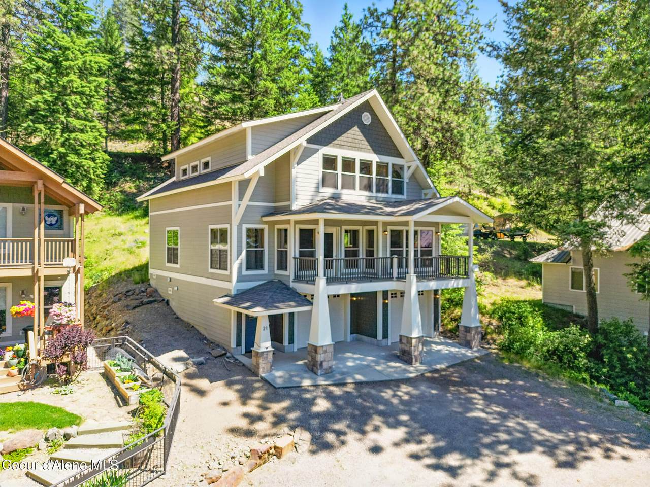 21 Midlake Dr - Photo 1