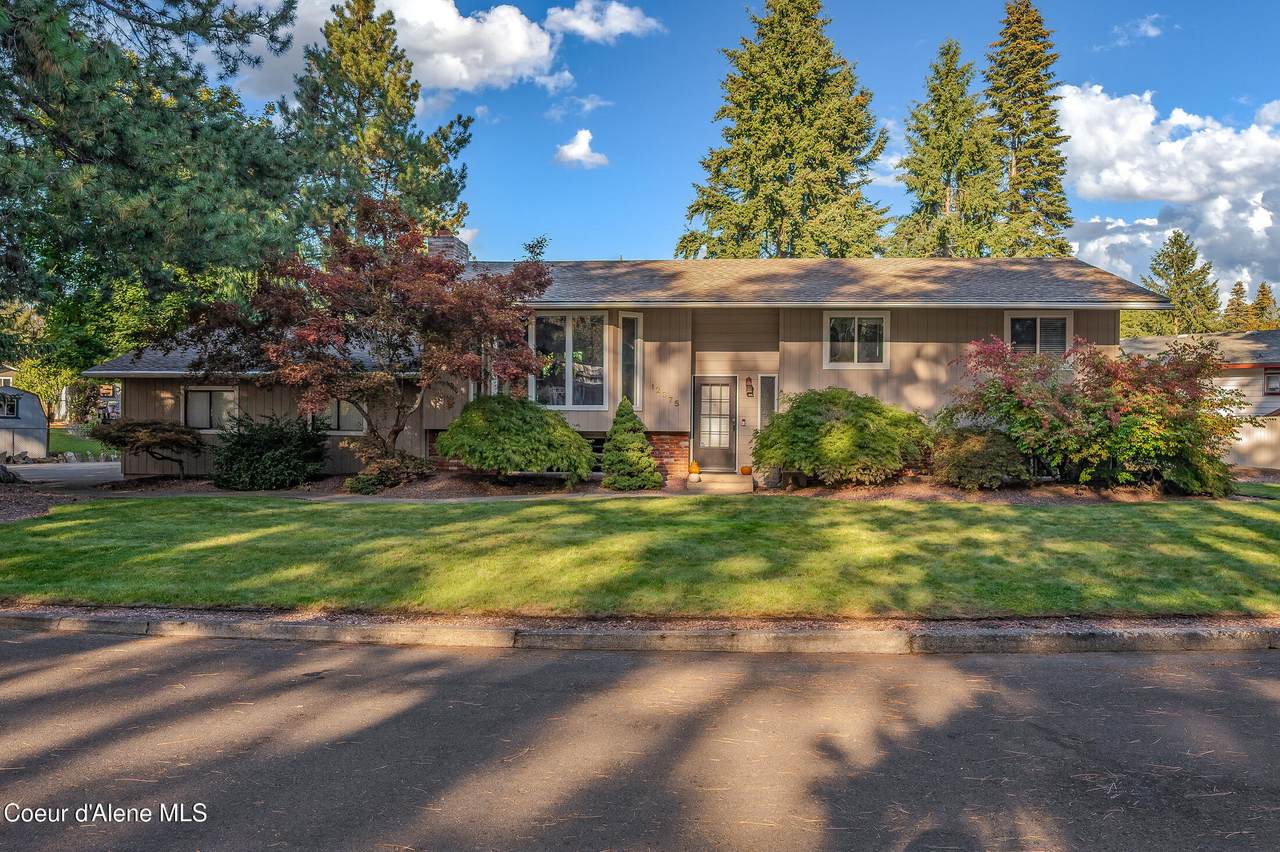 12375 Parkview Dr - Photo 1