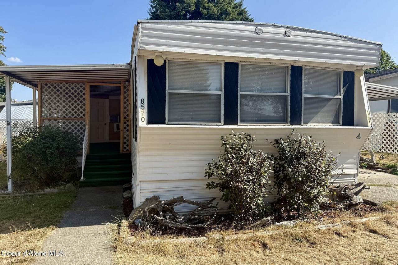 8570 Hayden Pines Way - Photo 1