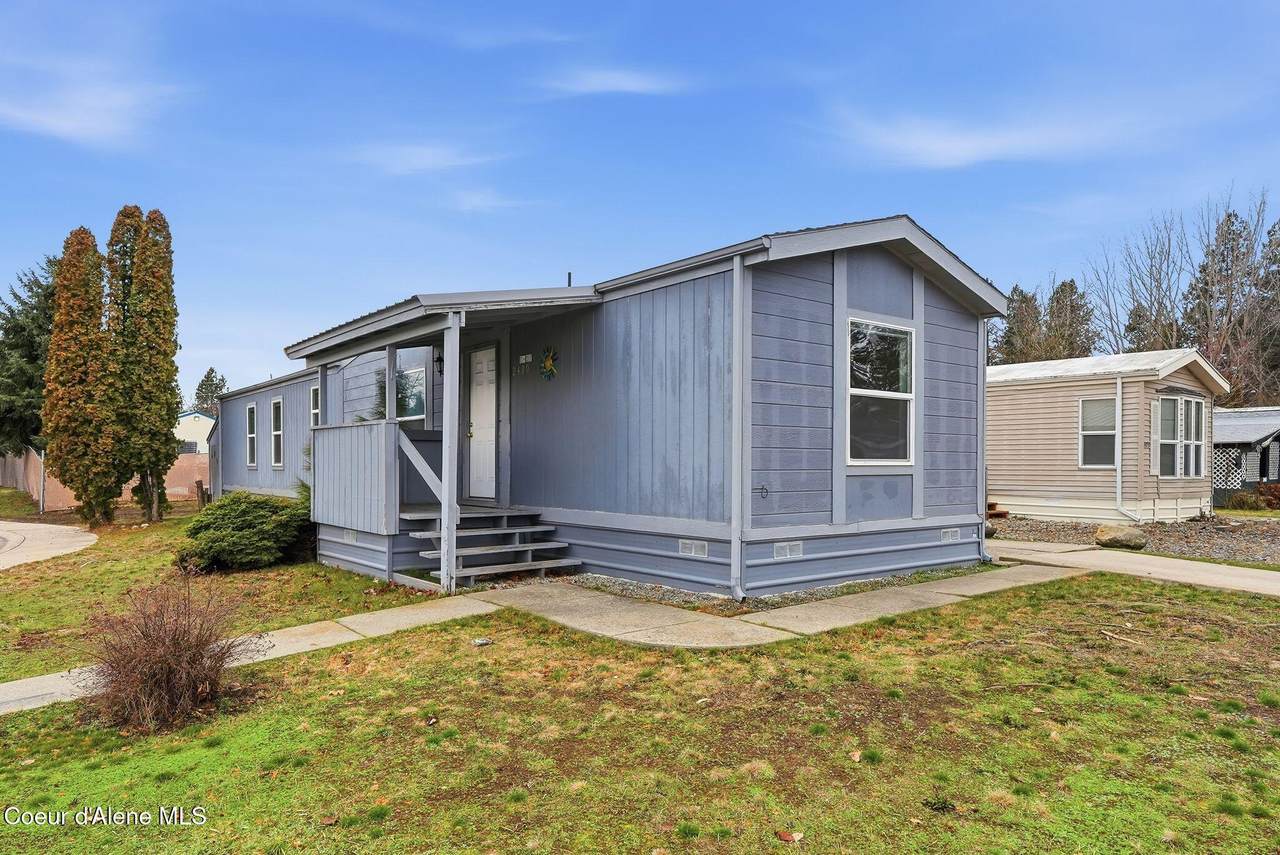 2489 Plymouth Cir - Photo 1