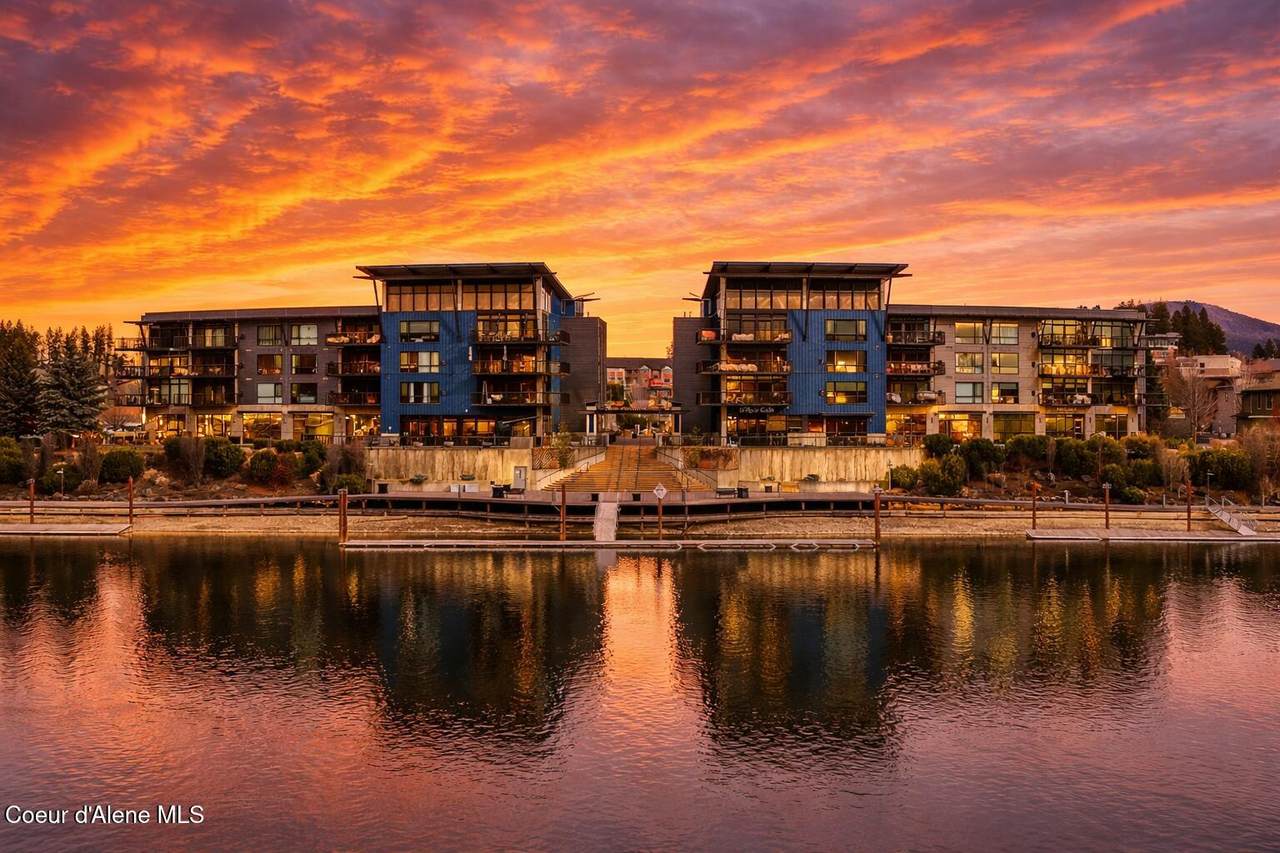 1950 Bellerive Ln - Photo 1