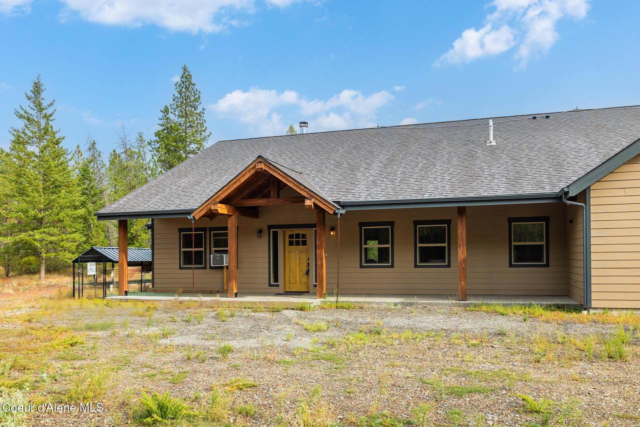 1829 Smoke Tree Ave - Photo 1