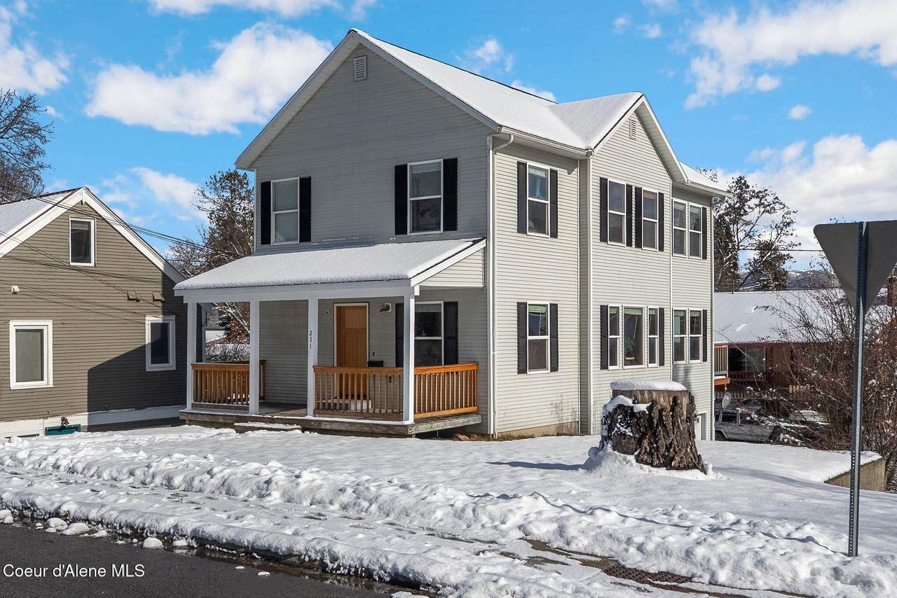 231 4th Ave - Photo 1